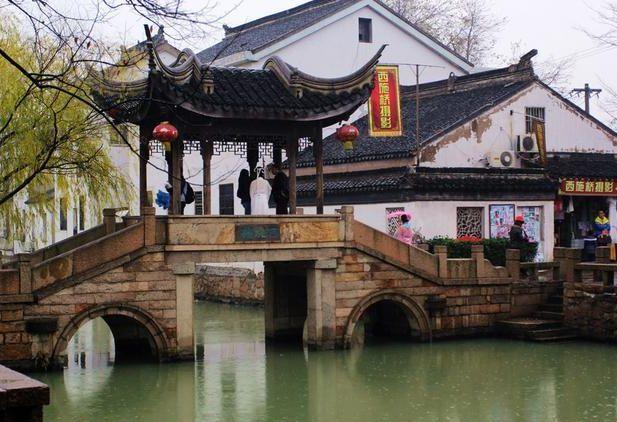 请出示文件